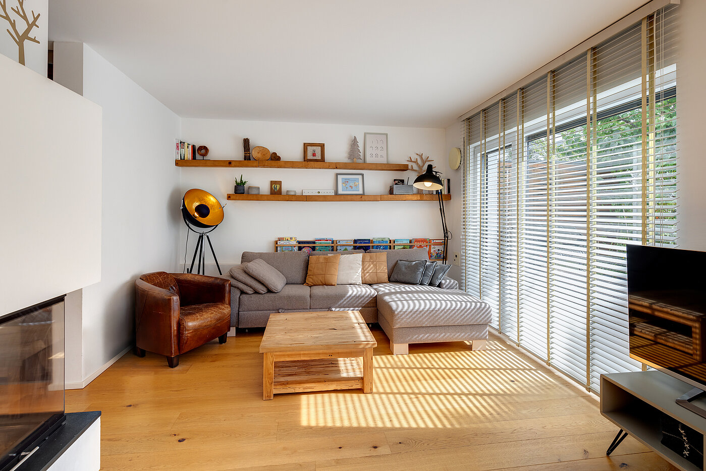 セミ・デタッチド・ハウス（一戸建てを二つに分けた家屋） 部屋数 5 部屋 | München-Aubing | 70162 | Wohnen mit...