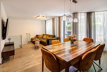 Milbertshofen：魅力的な 3 部屋のアパート、テラス付き