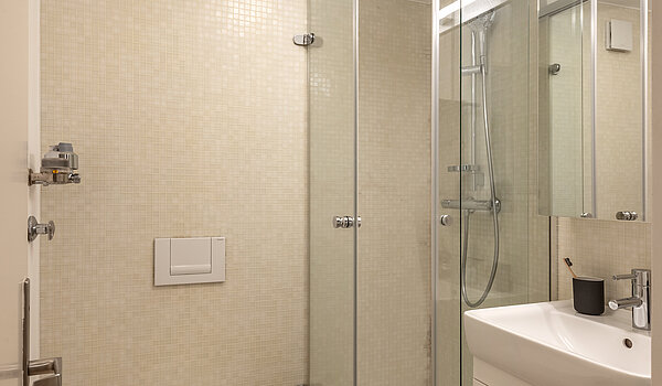 フラット 部屋数 2 部屋 | München-Solln | 70418 | ...mit Dusche