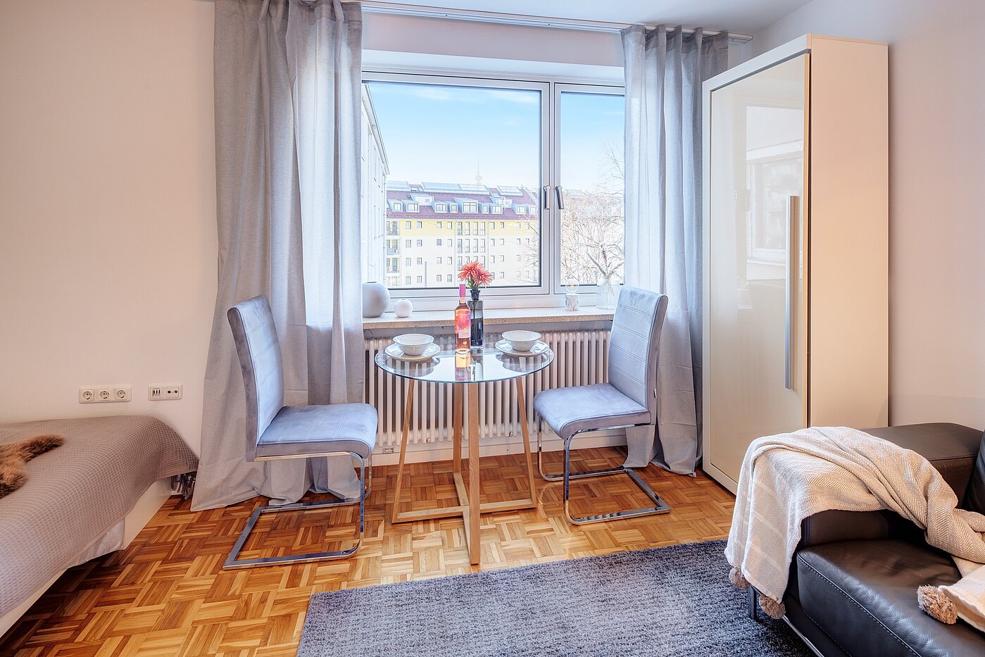 Apartment 部屋数 1 部屋 | München-Schwabing | 70200 | ...mit Platz zum Essen