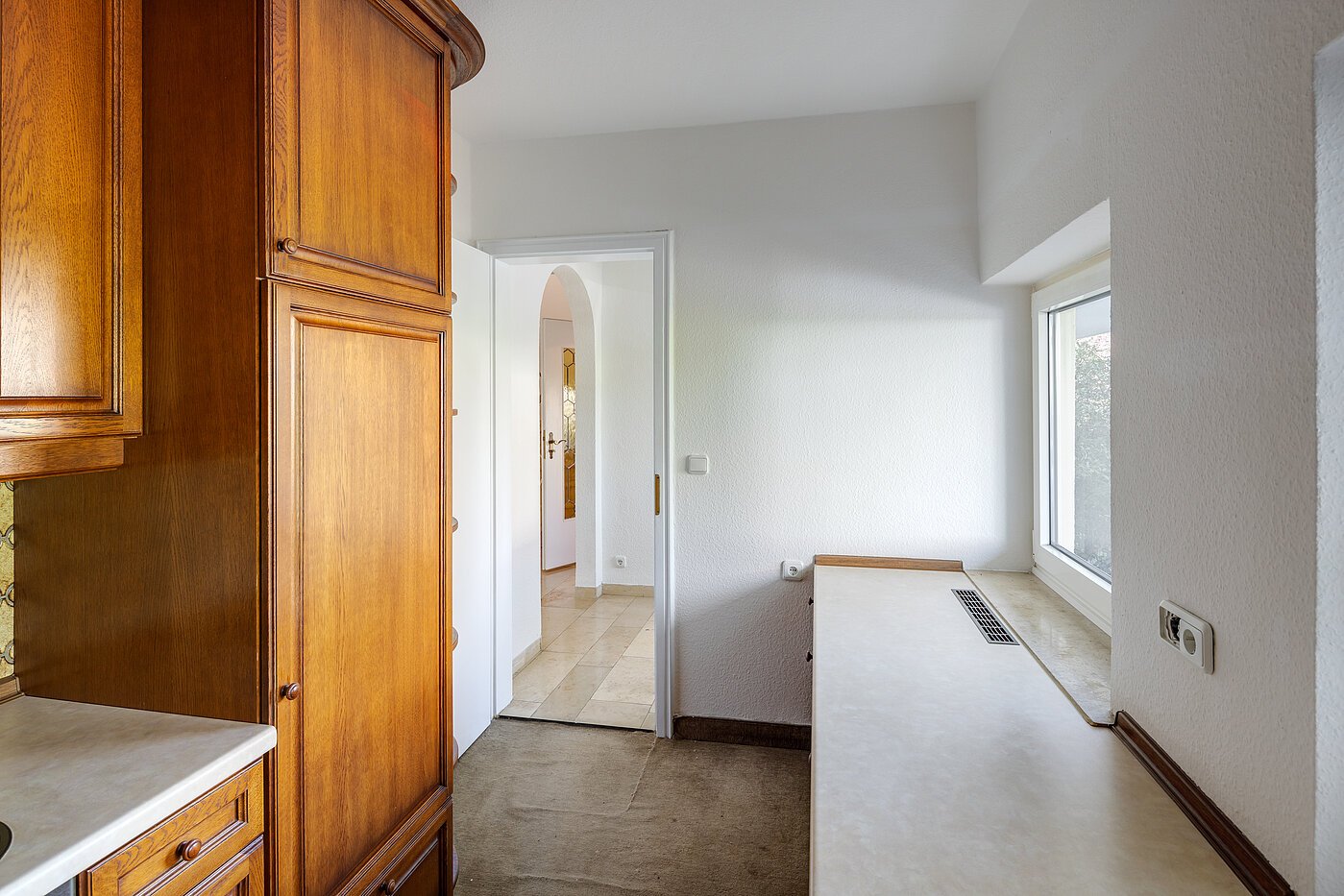 セミ・デタッチド・ハウス(一戸建てを二つに分けた家屋) 部屋数 4 部屋 | München-Solln | 70120 | Hell mit vielen Möglichkeiten