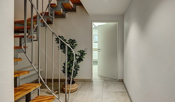 フラット 部屋数 4 部屋 | Ismaning | 700081 | Flur im Untergeschoss