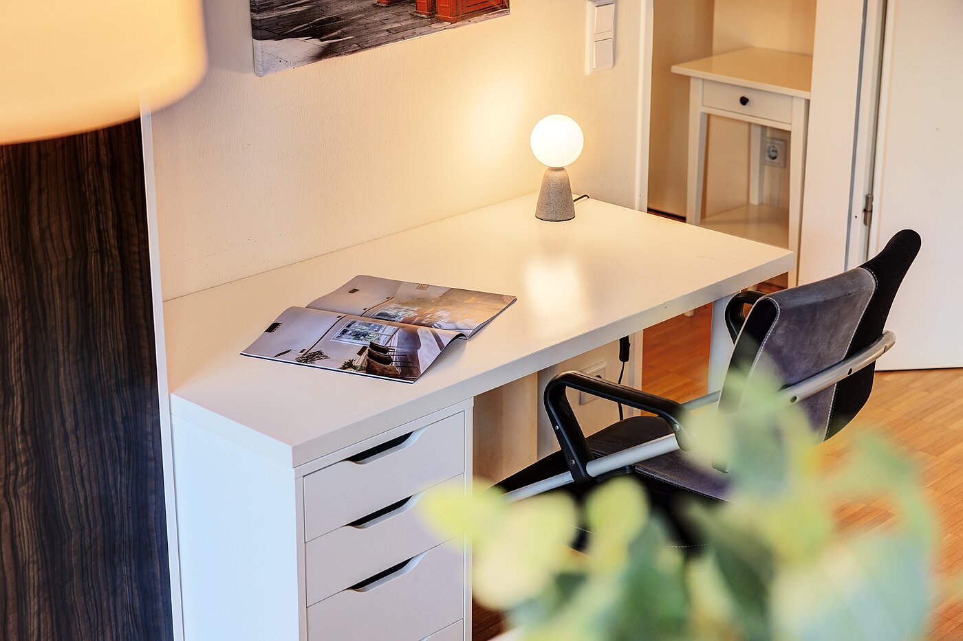 フラット 部屋数 2 部屋 | München-Schwabing | 703161 | Schreibtisch