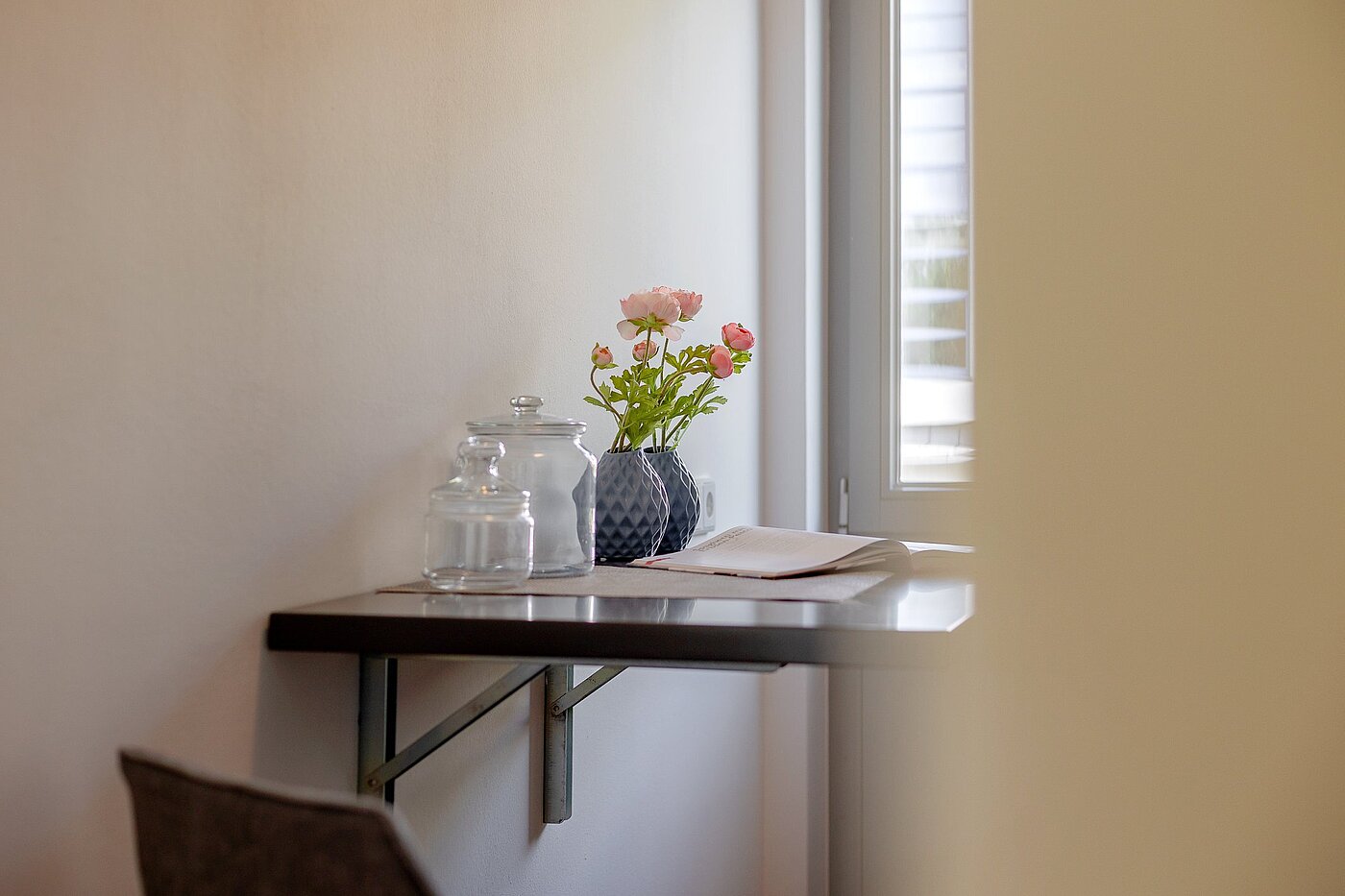 フラット 部屋数 2 部屋 | München-Thalkirchen | 2107ML2 | Tisch für d. Kaffee am Morgen