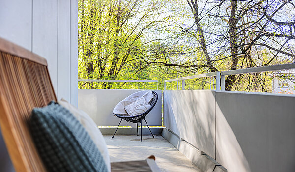 フラット 部屋数 3.5 部屋 | München-Bogenhausen | 70305 | ...sonnigen Westbalkon