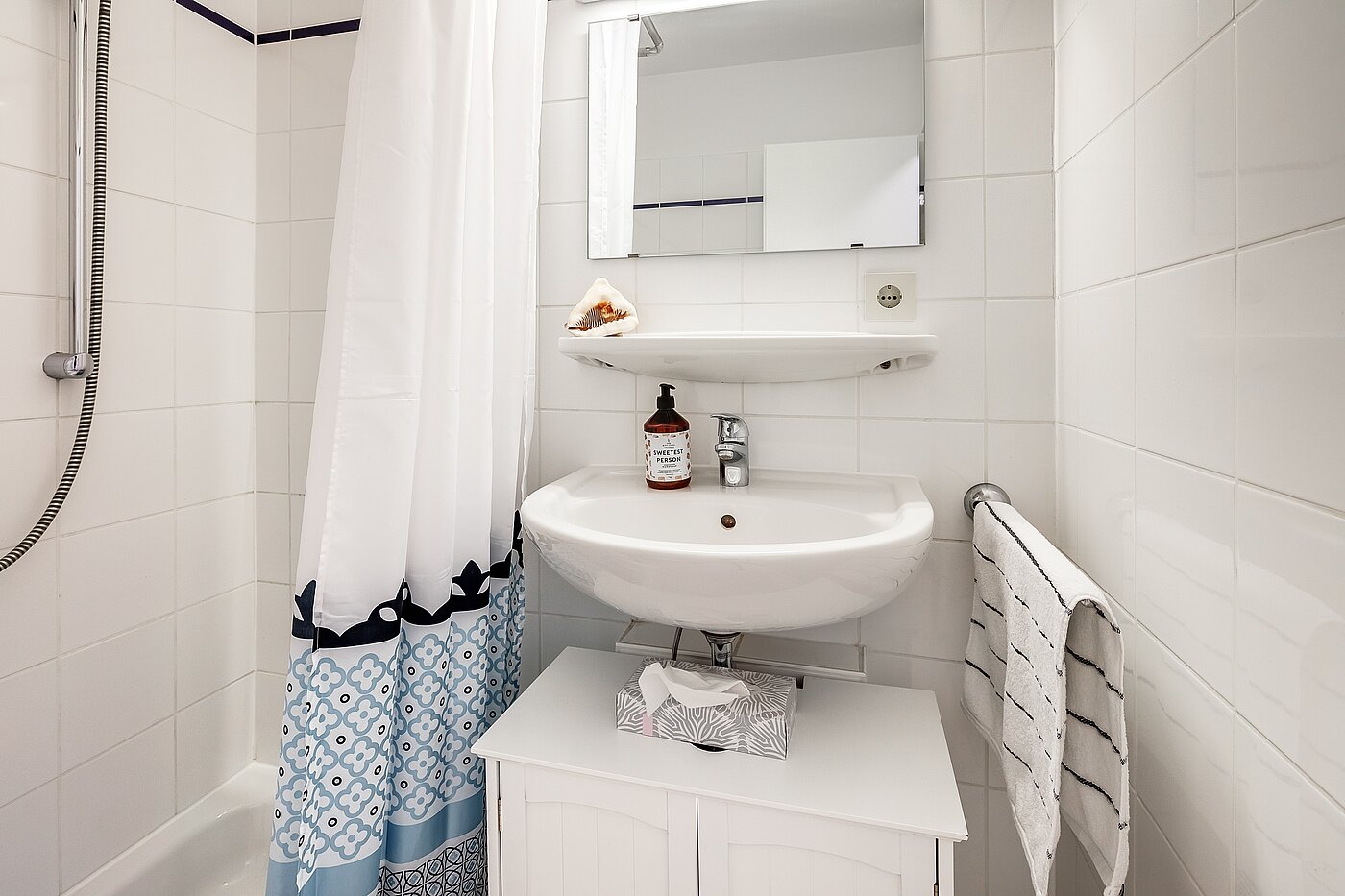 フラット 部屋数 1 部屋 | München-Schwabing | 70475 | Weiß gefliestes Bad...
