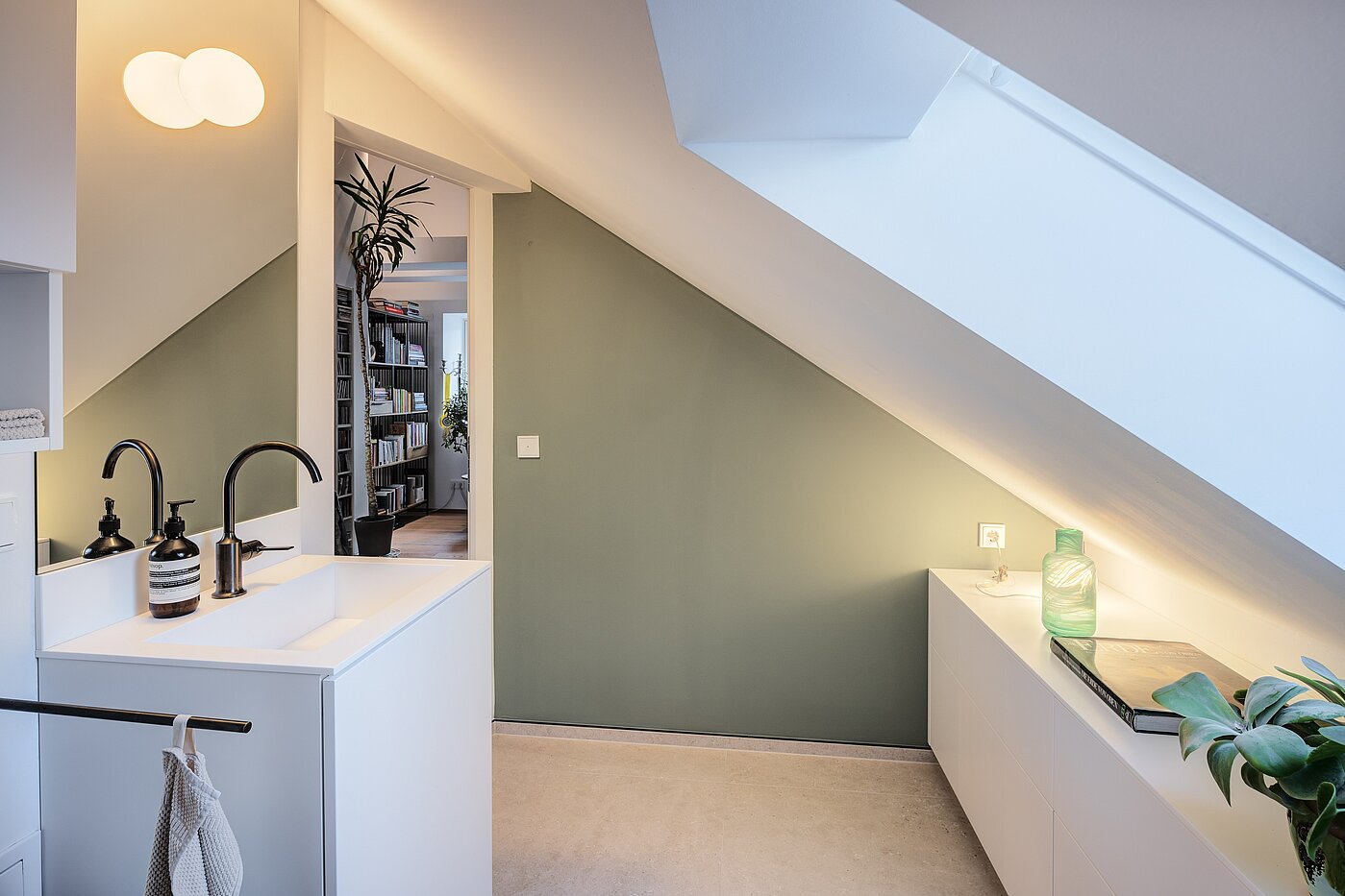 角のテラスハウス 部屋数 6 部屋 | München-Trudering | 70191 | ...Waschtisch