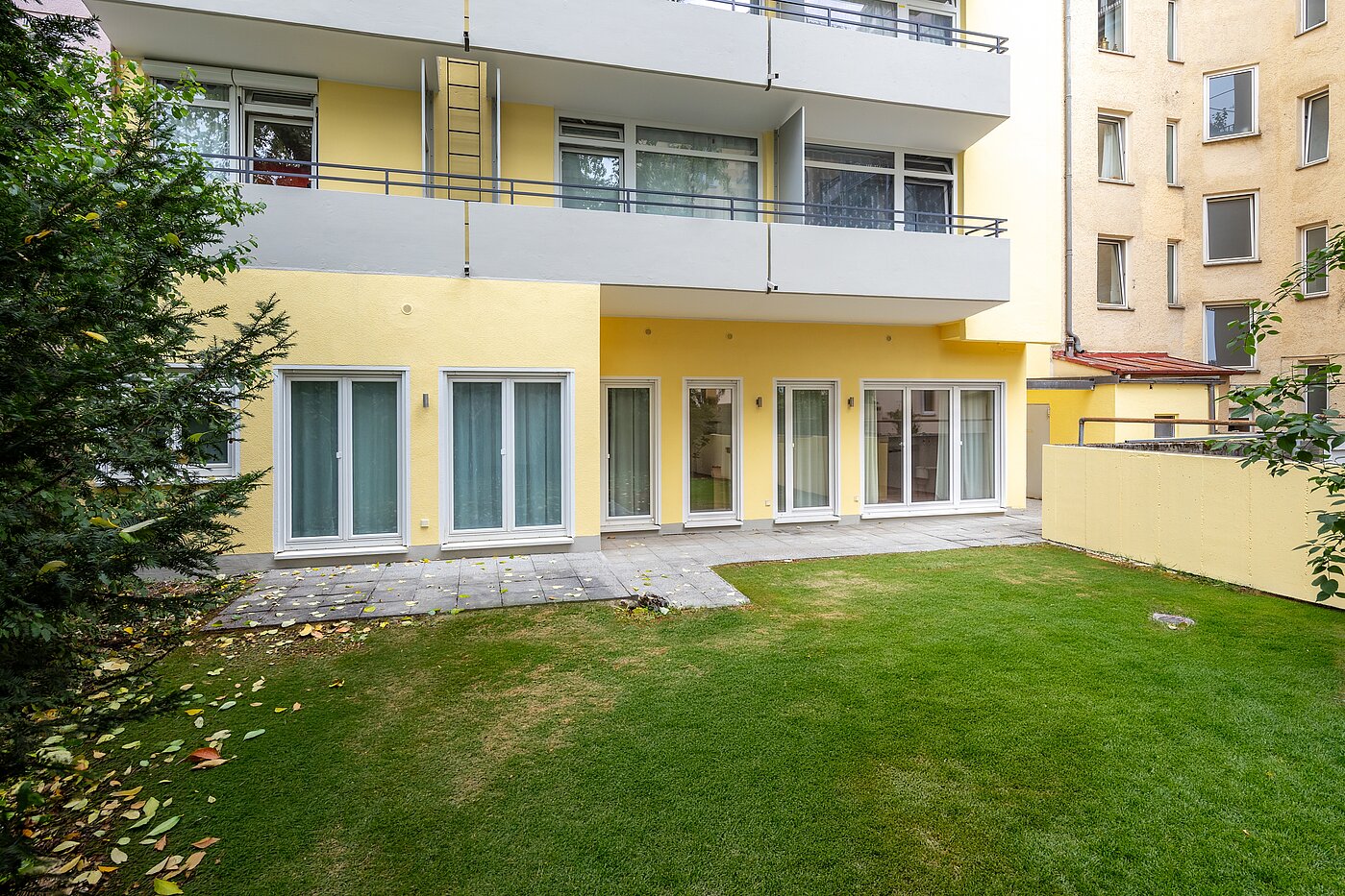 フラット 部屋数 4 部屋 | München-Neuhausen | 70471 | Ruhiger Innenhof