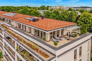 Oberföhring: プライベート・エレベーター付きペントハウス・フラット。