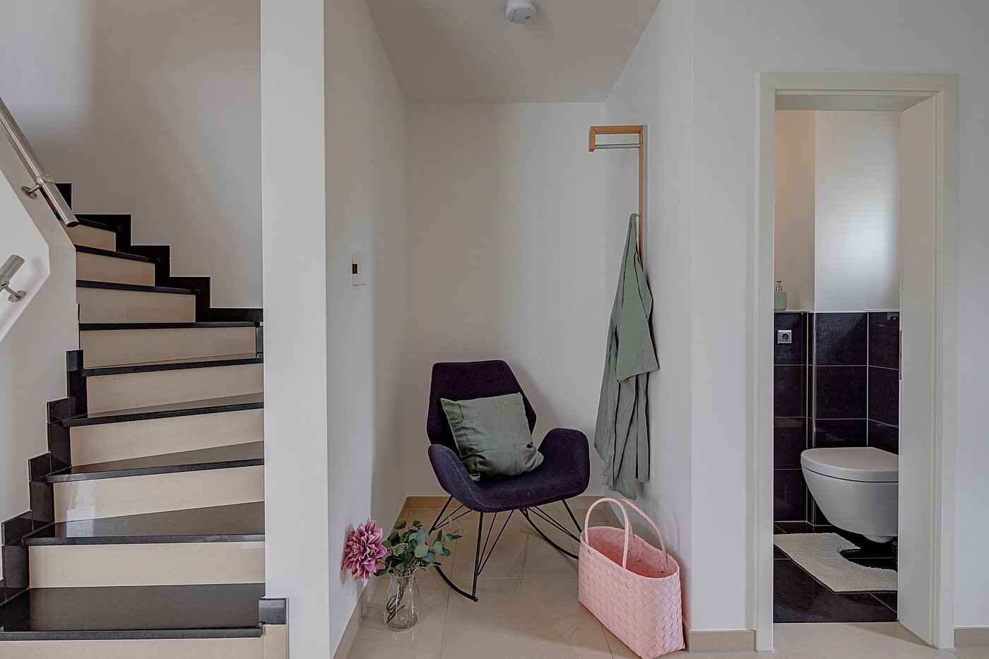 セミ・デタッチド・ハウス（一戸建てを二つに分けた家屋） 部屋数 5 部屋 | München-Aubing | 1905ML4 | Dielenbereich