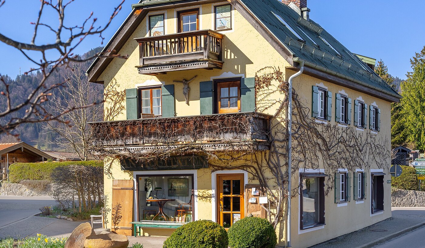 Mehrfamilienhaus 部屋数 11 部屋 | Rottach-Egern | 70215 | Denkmalgeschütztes Haus...