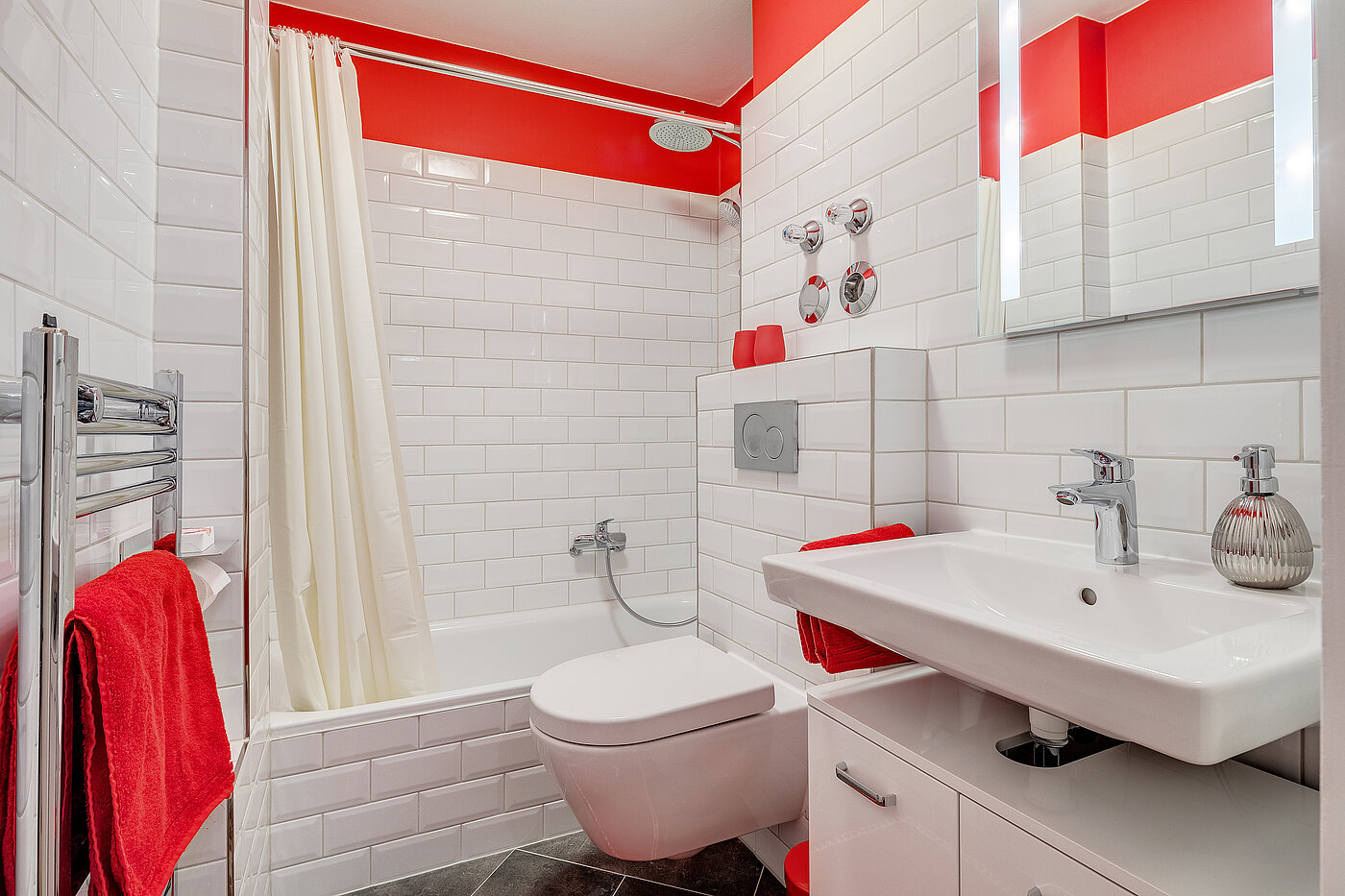 フラット 部屋数 2 部屋 | München-Bogenhausen | 70287 | ...mit Badewanne