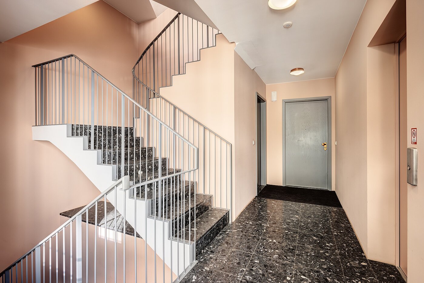 フラット 部屋数 2 部屋 | München-Schwabing | 70195 | ...Treppenhaus