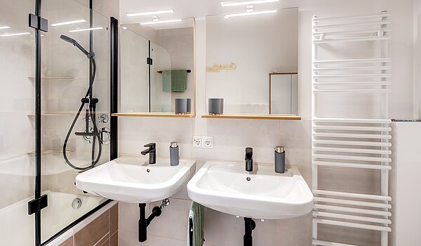 フラット 部屋数 3 部屋 | Unterhaching | 70421 | Großes Badezimmer...