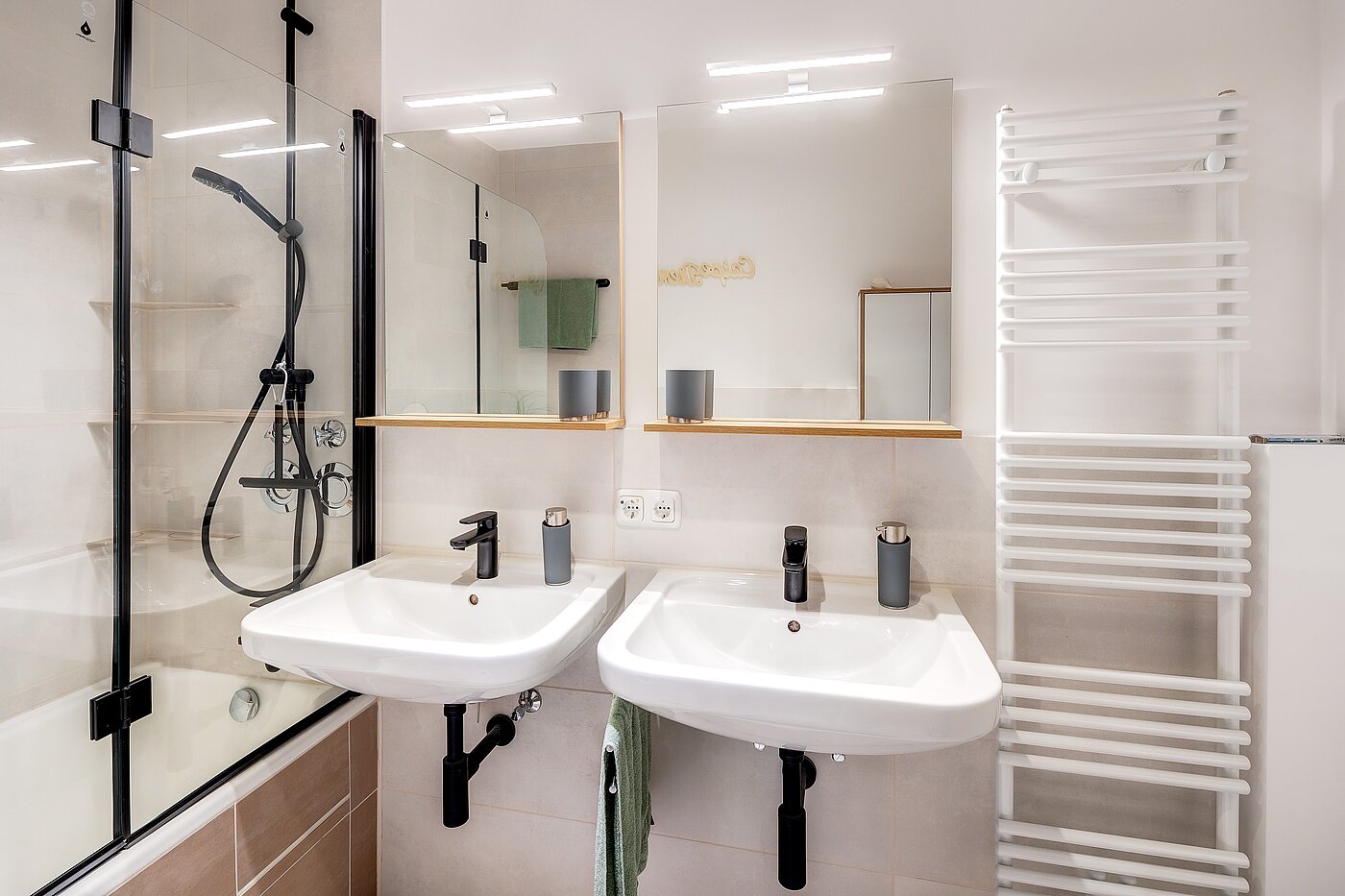 フラット 部屋数 3 部屋 | Unterhaching | 70421 | Großes Badezimmer...