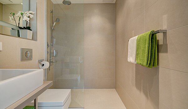 Apartment 部屋数 1.5 部屋 | München-Bogenhausen | 702971 | ...bodengleicher Dusche