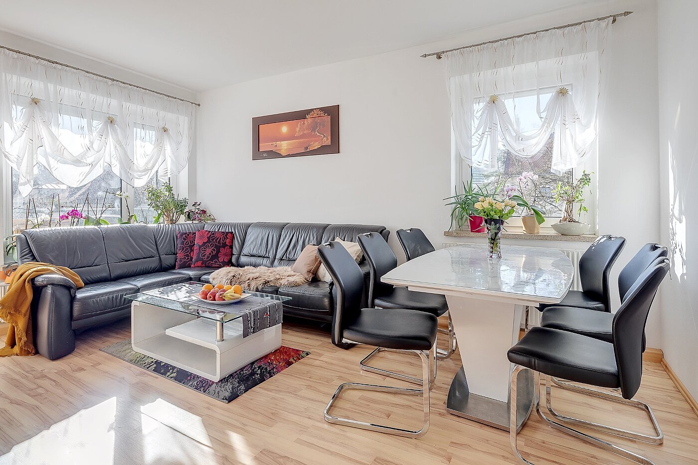 フラット 部屋数 4 部屋 | München-Berg am Laim | 2002ML3 | Wohnzimmer mit Essplatz