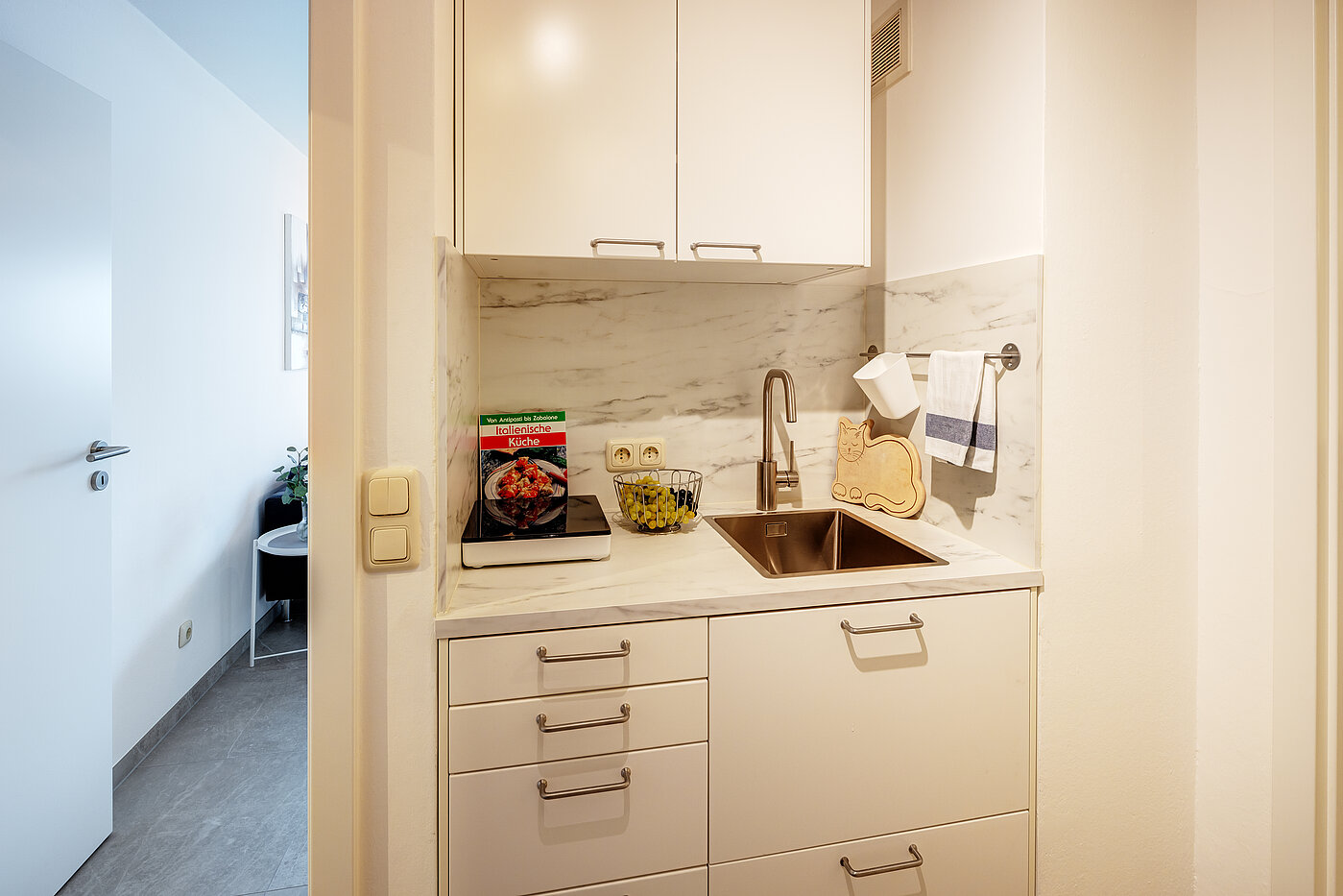 フラット 部屋数 1 部屋 | München-Milbertshofen | 704371 | ...voll ausgestattet