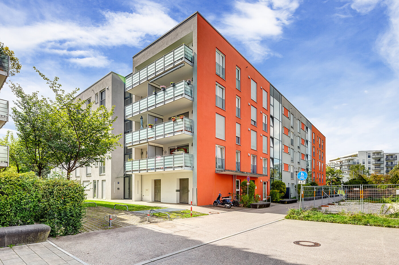 フラット 部屋数 2 部屋 | München-Schwabing | 70153 | Ansicht Fassade von der Straße aus