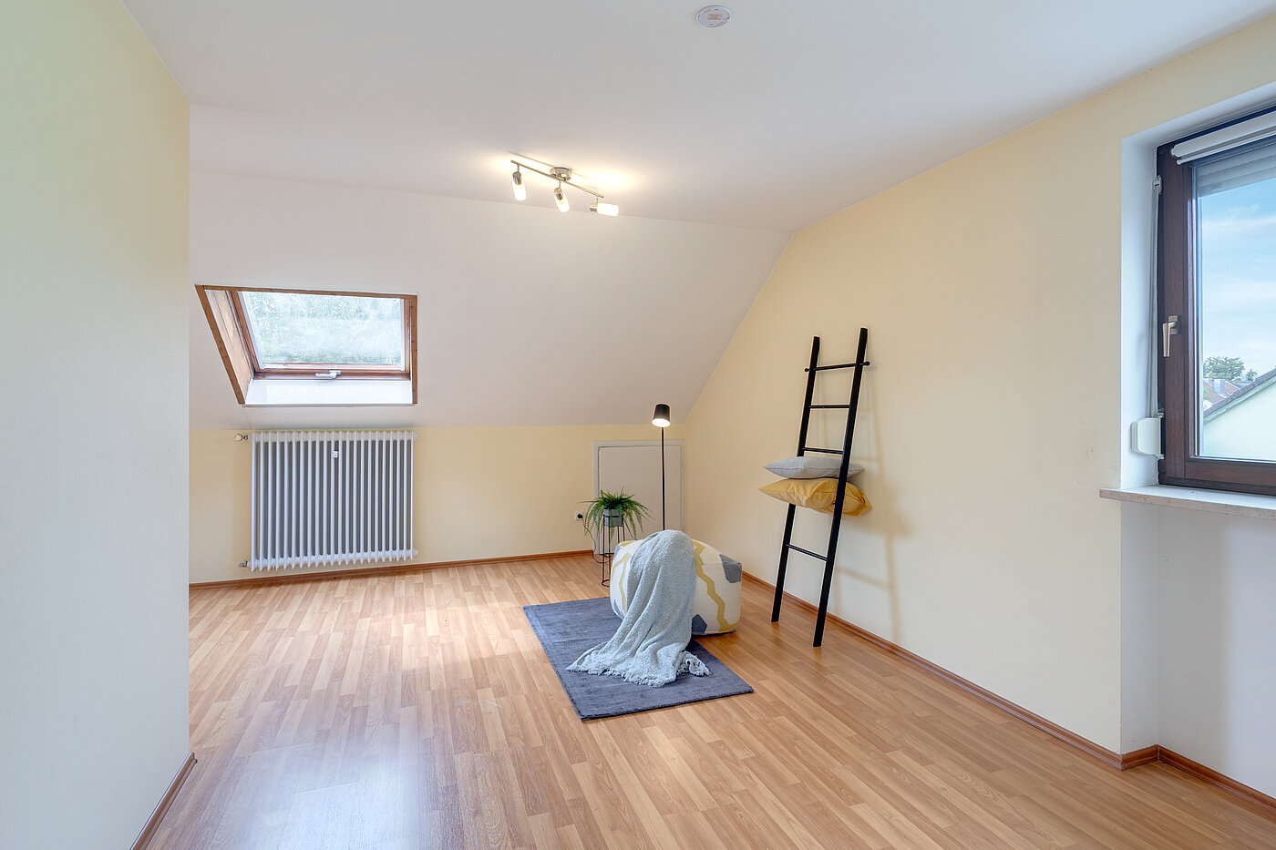 角のテラスハウス 部屋数 5.5 部屋 | München-Trudering | 702531 | Großes Dachstudio