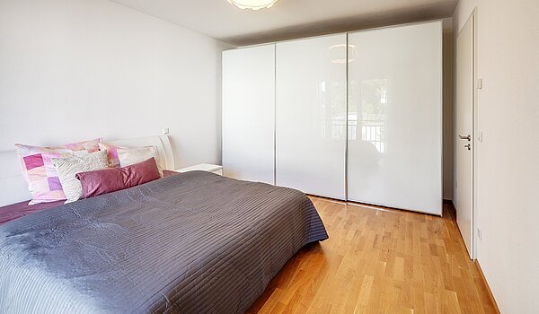 セミ・デタッチド・ハウス（一戸建てを二つに分けた家屋） 部屋数 6 部屋 | München-Pasing | 2007ML5 | ...mit ausreichend Stauraum