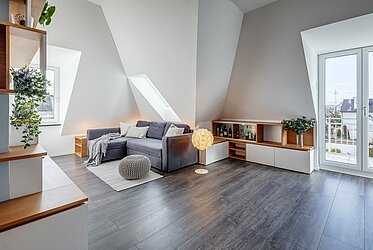 Obermenzing: Hochwertige 4-Zimmer-Maisonette-Wohnung