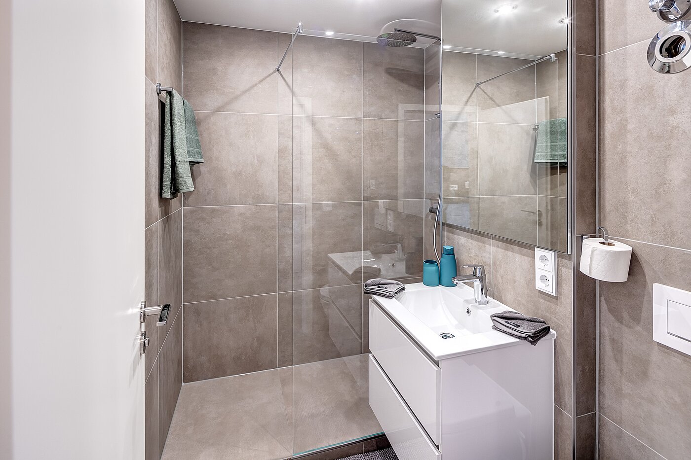 Apartment 部屋数 1 部屋 | München-Pasing | 70302 | Große Dusche