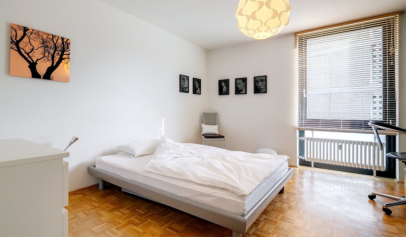 フラット 部屋数 2 部屋 | München-Schwabing | 2004ML1 | Geräumiges Schlafzimmer