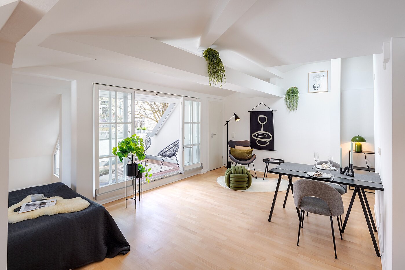 アティック・フラット（屋根裏） 部屋数 1 部屋 | München-Sendling | 700402 | Ideale Raumnutzung