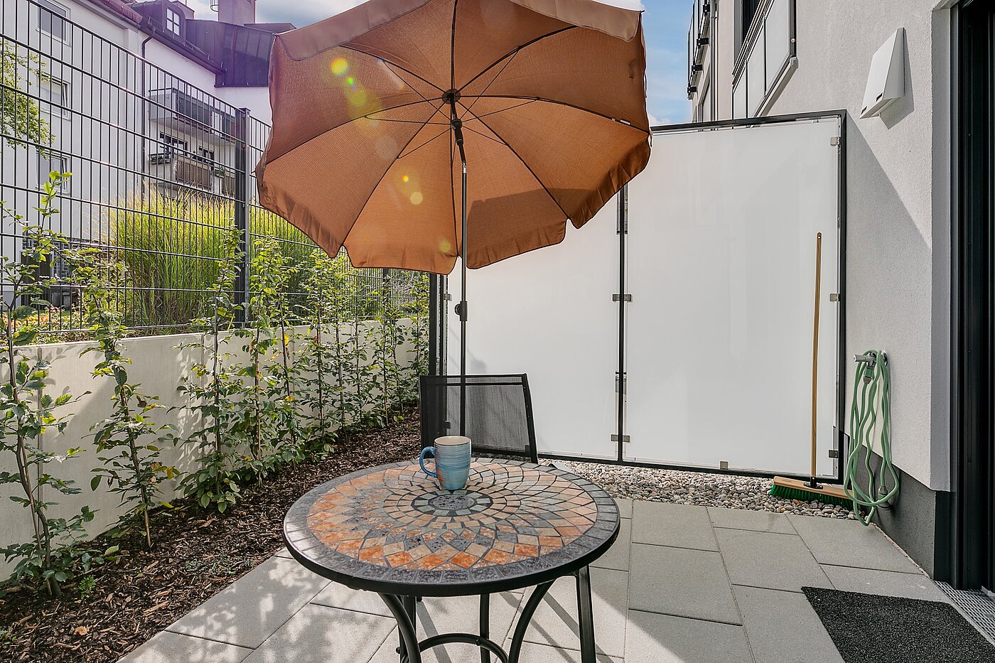 フラット 部屋数 1 部屋 | München-Milbertshofen | 2202ML8 | ...und kleinem Grünstreifen