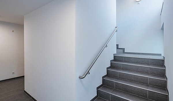 Penthouse 部屋数 2 部屋 | München-Bogenhausen | 70385 | Treppenhaus mit...