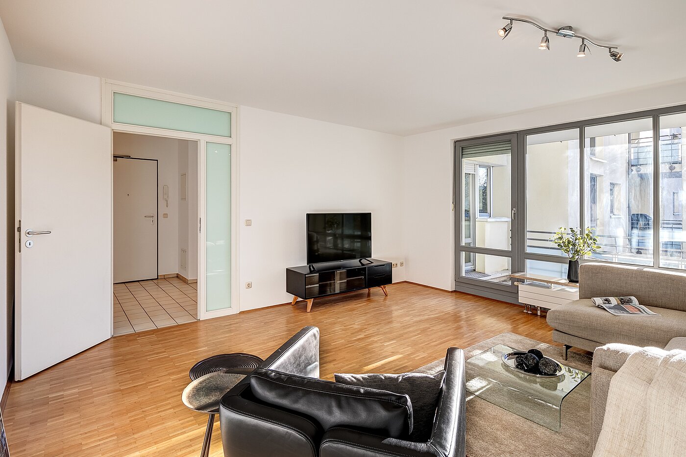 フラット 部屋数 4 部屋 | 1709ML3 | Geräumiges Wohnzimmer