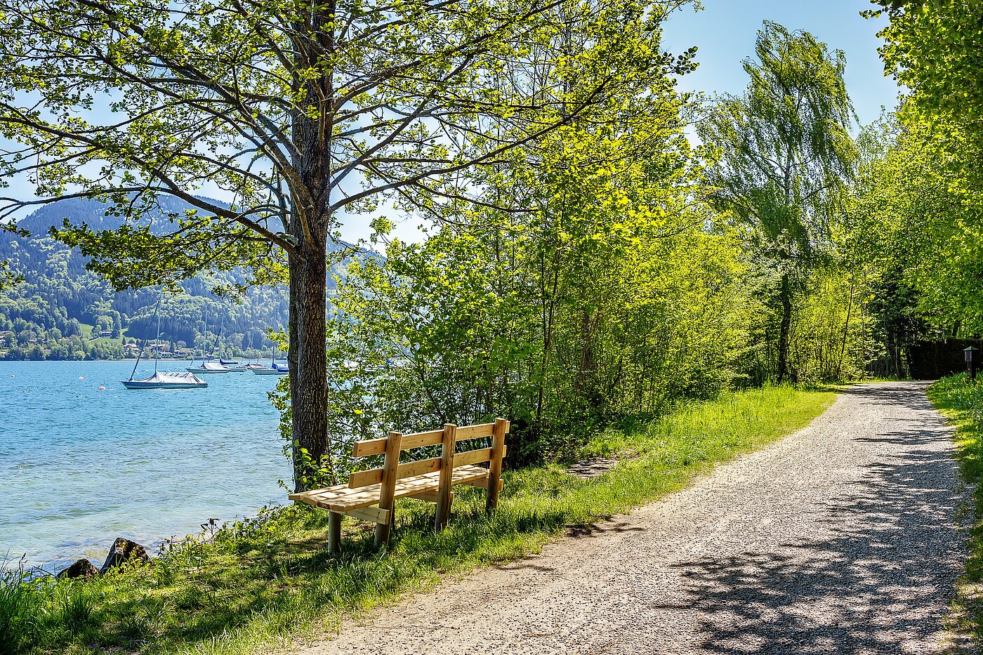 アティック・フラット（屋根裏） 部屋数 2 部屋 | Bad Wiessee | 70017 | Idyllische Wanderwege direkt am See