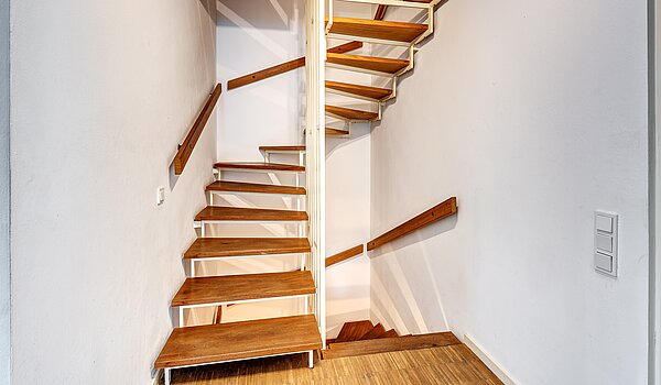 角のテラスハウス 部屋数 6 部屋 | Germering | 70033 | Auf dem Weg...