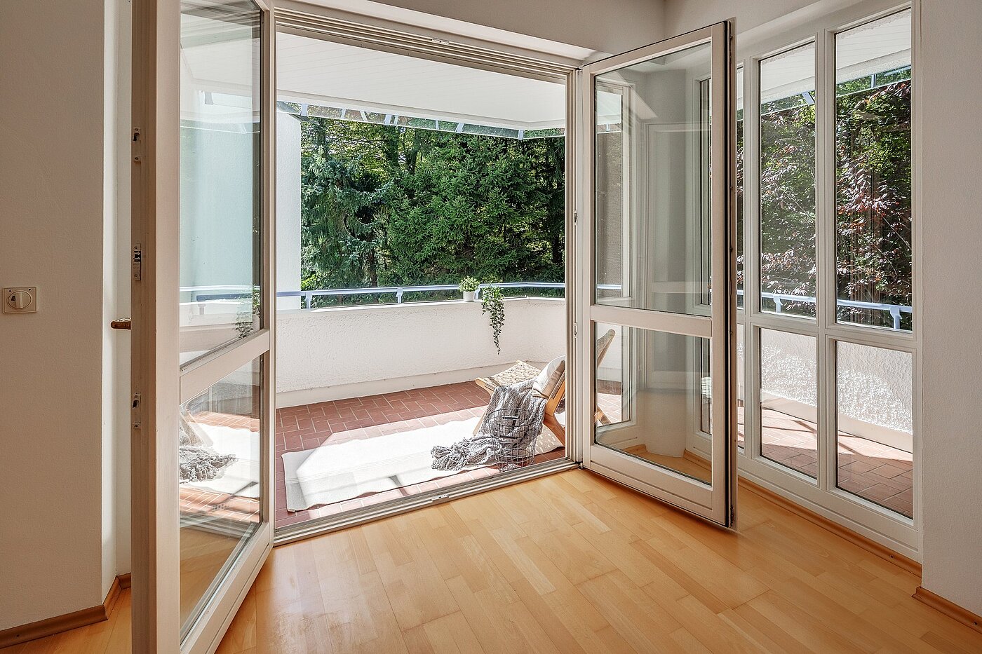 フラット 部屋数 3 部屋 | München-Harlaching | 1908ML6 | ... zum Balkon