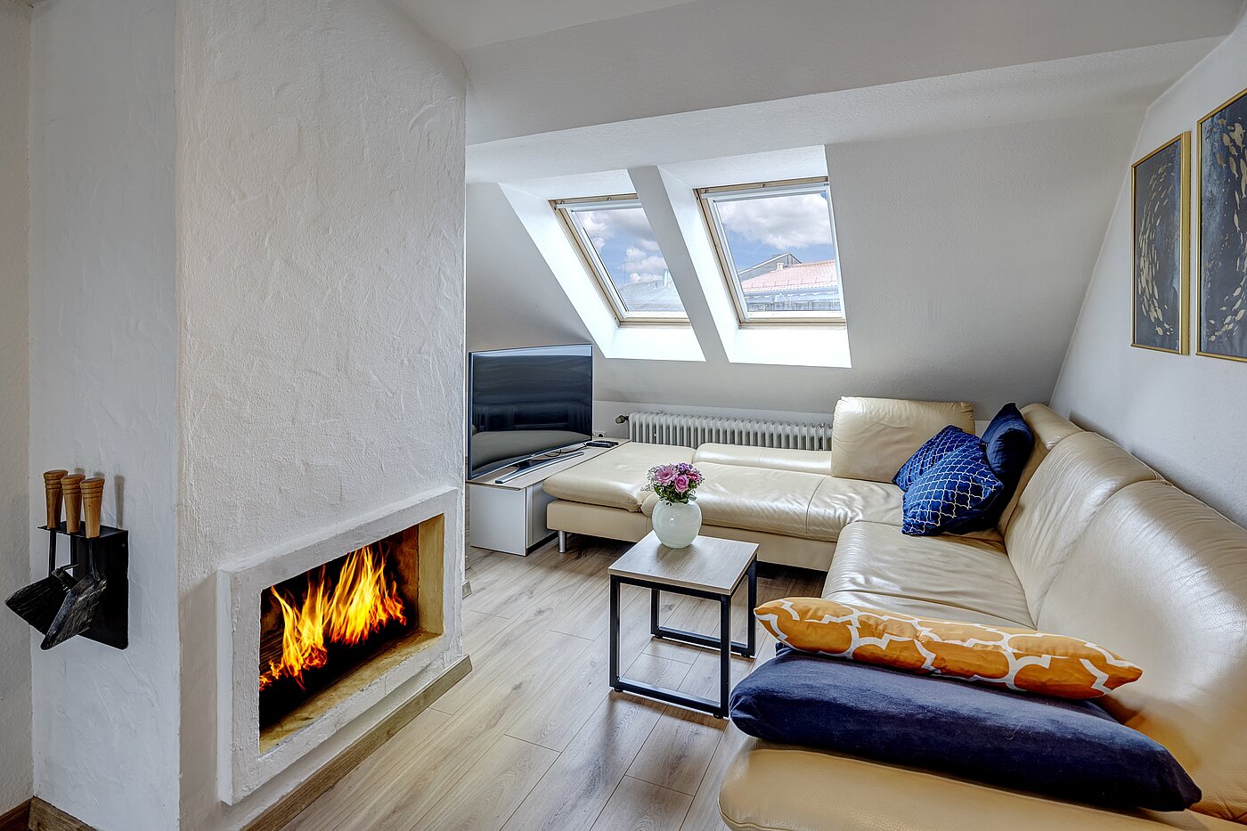 アティック・フラット（屋根裏） 部屋数 4.5 部屋 | München-Ludwigsvorstadt | 70461 | Wohnen / Essen