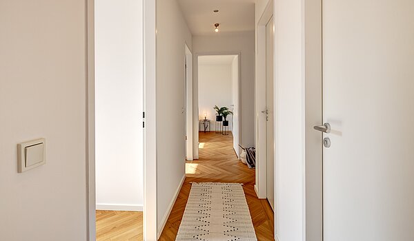 フラット 部屋数 2.5 部屋 | München-Schwanthalerhöhe | 2210ML2 | Flur Blickrichtung Schlafzimmer