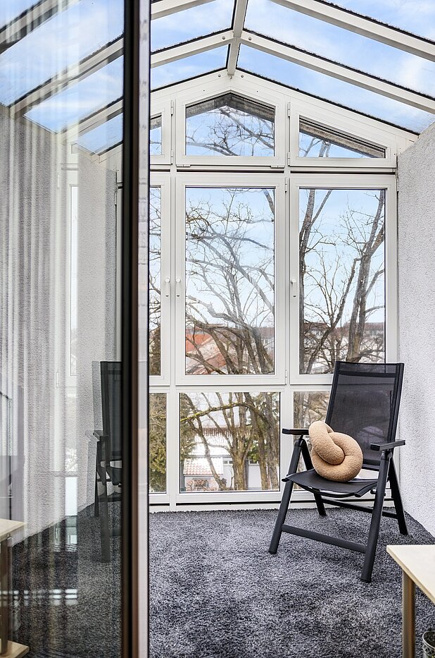 フラット 部屋数 2 部屋 | Poing | 70373 | ...und...