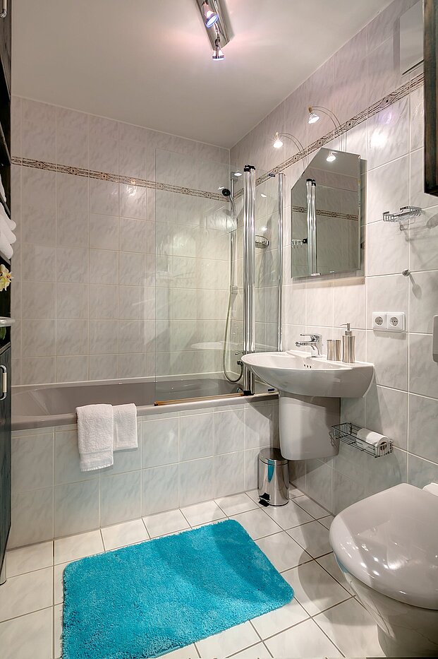フラット 部屋数 2 部屋 | München-Sendling-Westpark | 2102ML6 | mit Badewanne