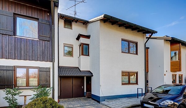 フラット 部屋数 4 部屋 | Ismaning | 700081 | Hausansicht Straßenseite