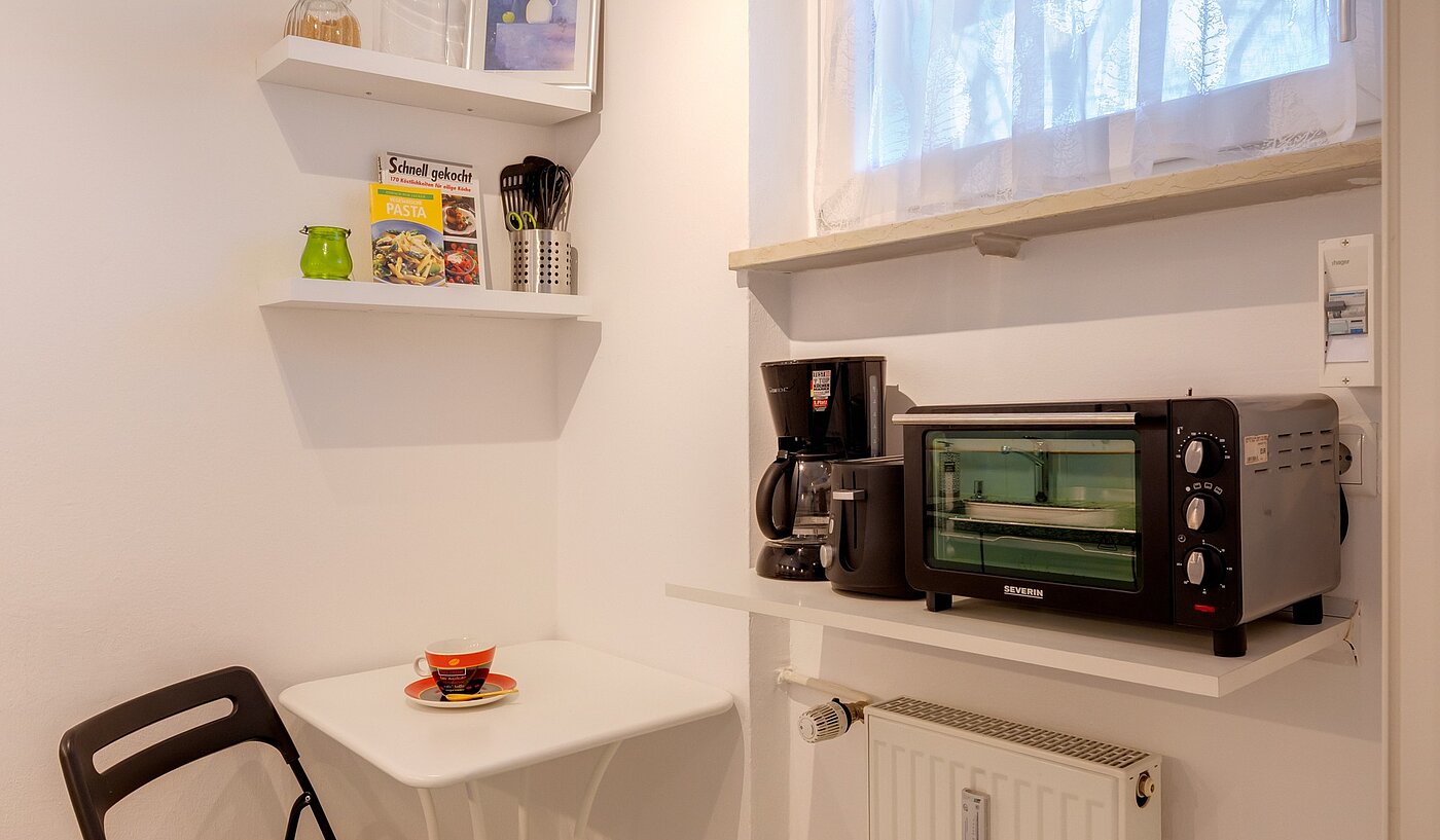 Apartment 部屋数 1 部屋 | München-Sendling-Westpark | 70395 | ...Fenster und Essplatz