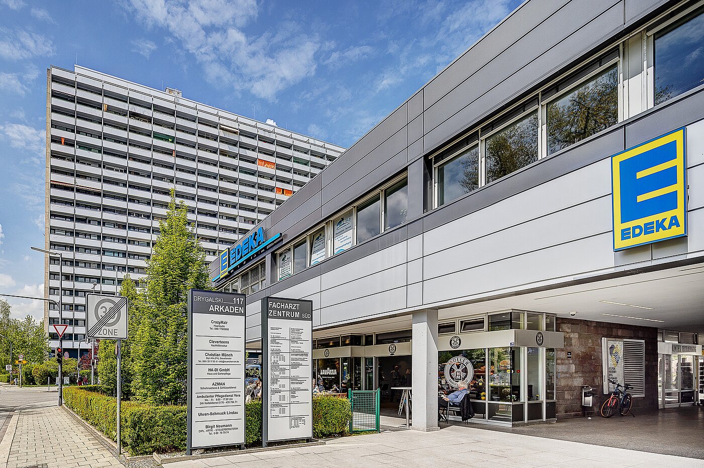 フラット 部屋数 1 部屋 | München-Solln | 2201ML92 | Einkaufsmöglichkeiten u. ärztliche Versorgung vis a vis