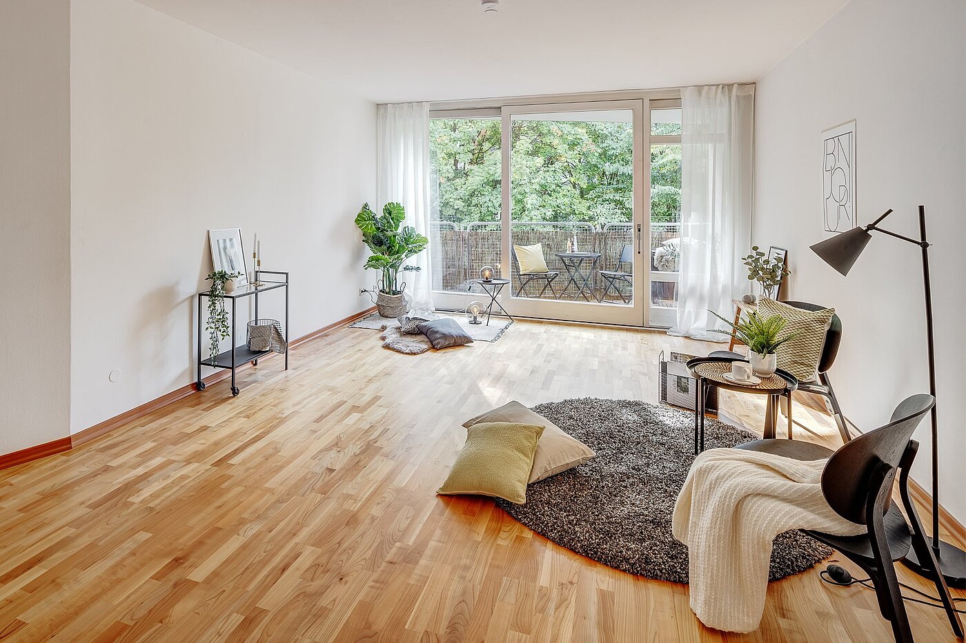 フラット 部屋数 2 部屋 | München-Schwabing | 2109ML3 | ...mit Zugang zum Balkon