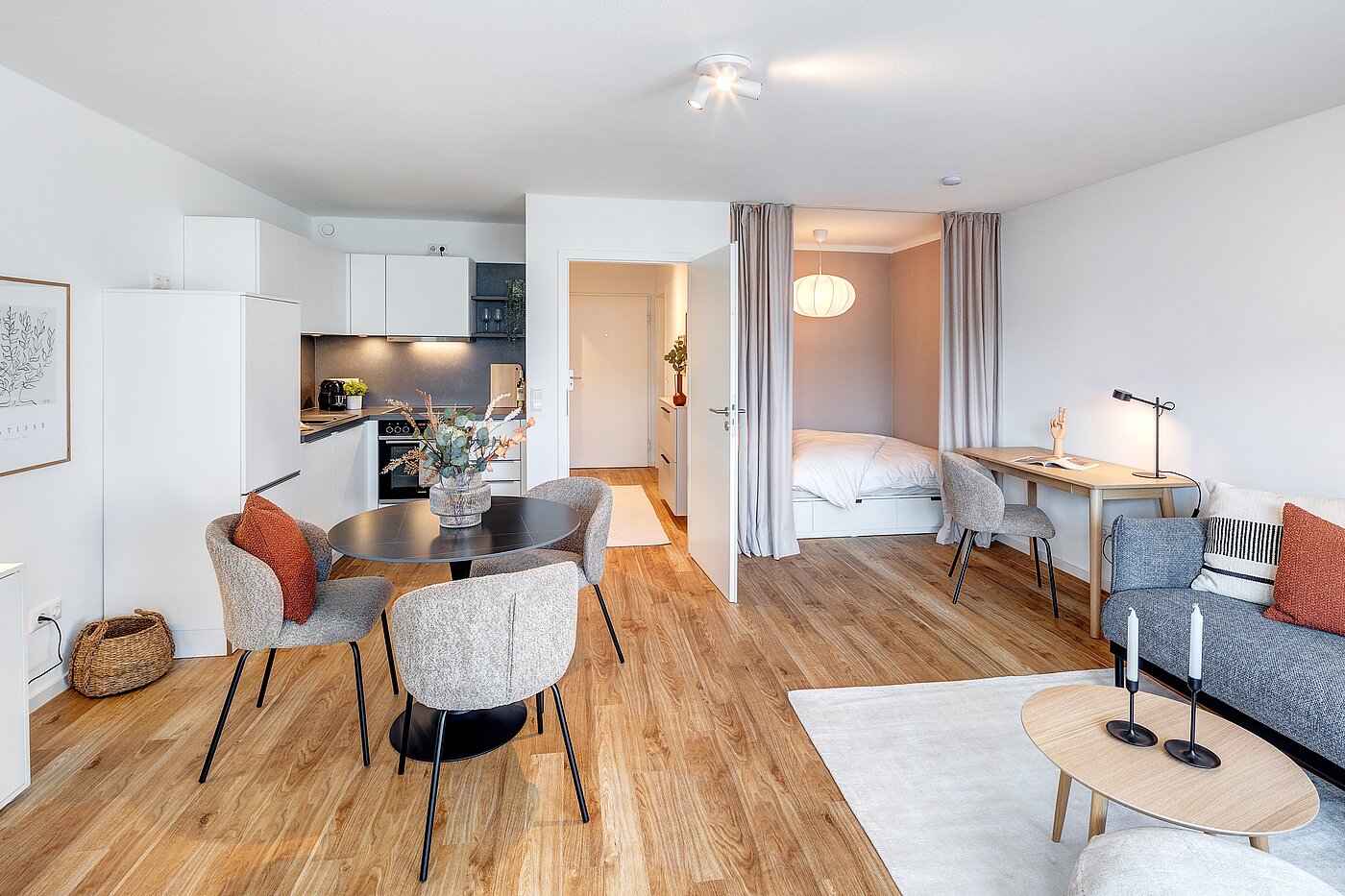 フラット 部屋数 1 部屋 | München-Neuhausen | 70197 | Schlafnische zum...