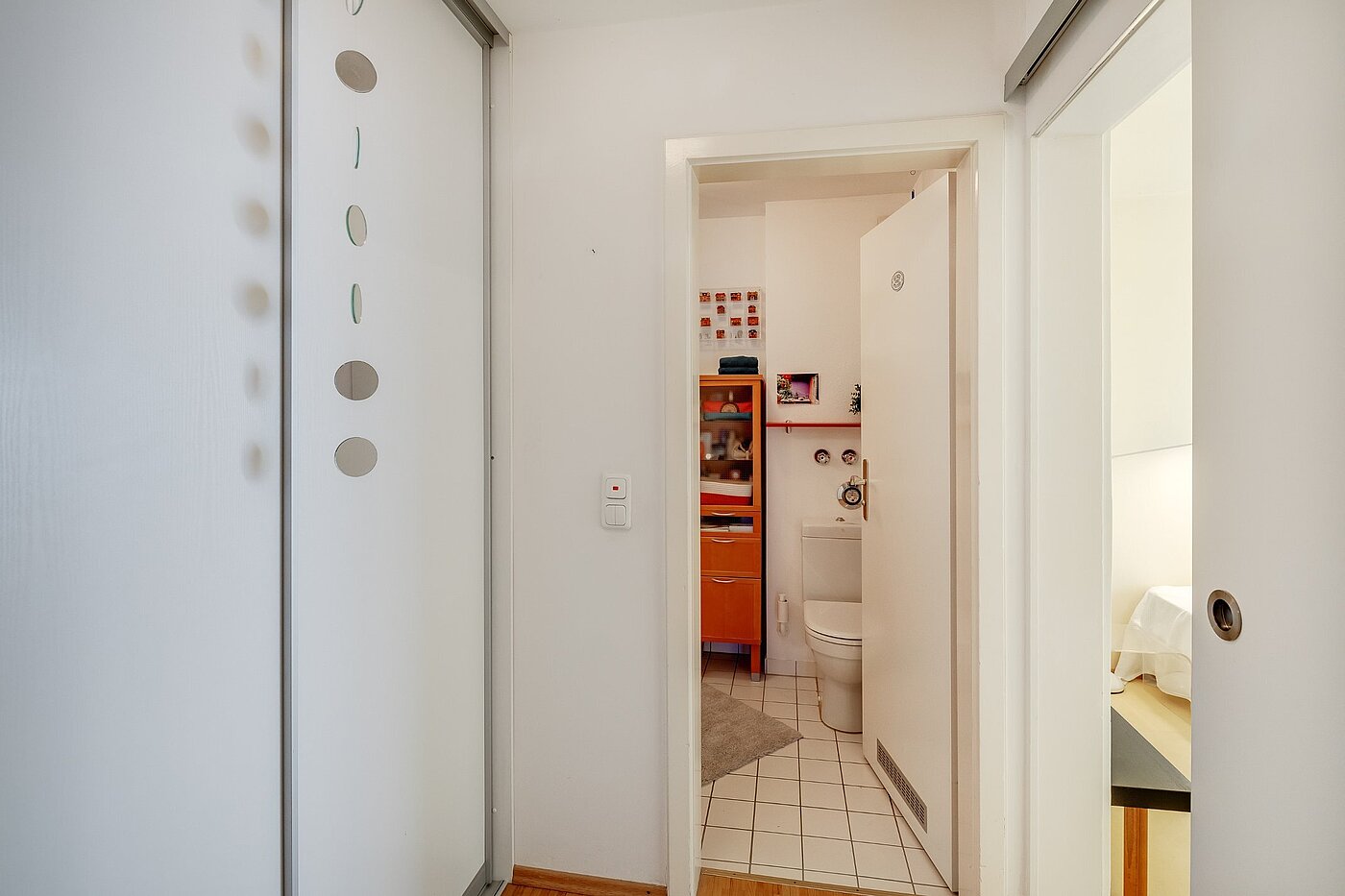 フラット 部屋数 2 部屋 | München-Nymphenburg | 2101ML6 | Flur mit Einbauschrank