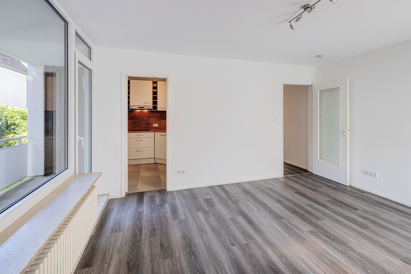 レイズド・グラウンドフロアー（一階が地表よりも高い） 部屋数 1 部屋 | München-Obermenzing | 70282 | ...