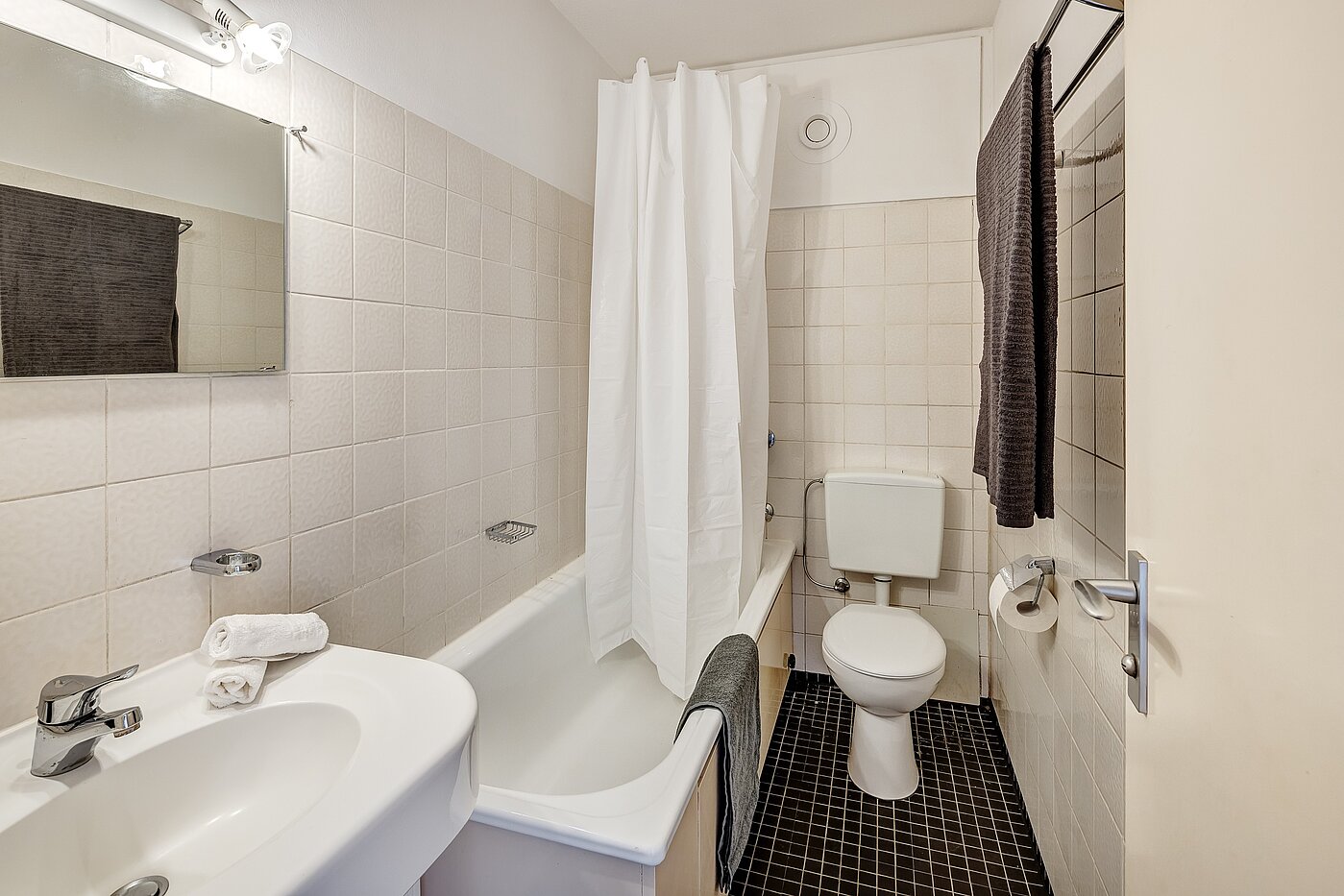 フラット 部屋数 1 部屋 | München-Solln | 2201ML92 | Das Wannenbad lässt sich auch umgestalten