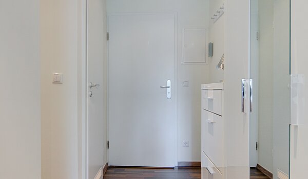 フラット 部屋数 4 部屋 | München-Neuhausen | 70471 | Flur mit viel Stauraum