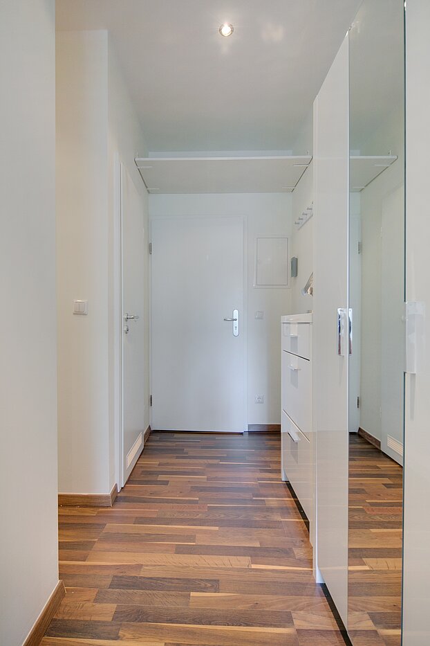 フラット 部屋数 4 部屋 | München-Neuhausen | 70471 | Flur mit viel Stauraum