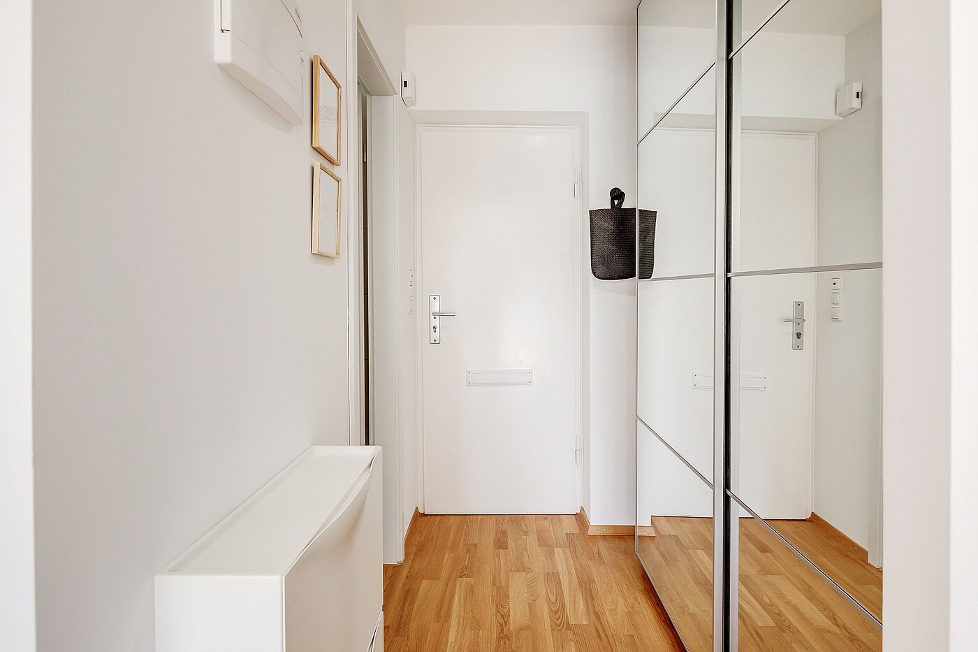 フラット 部屋数 1 部屋 | München-Neuhausen | 2010ML6 | Eingangsbereich mit Stauraum